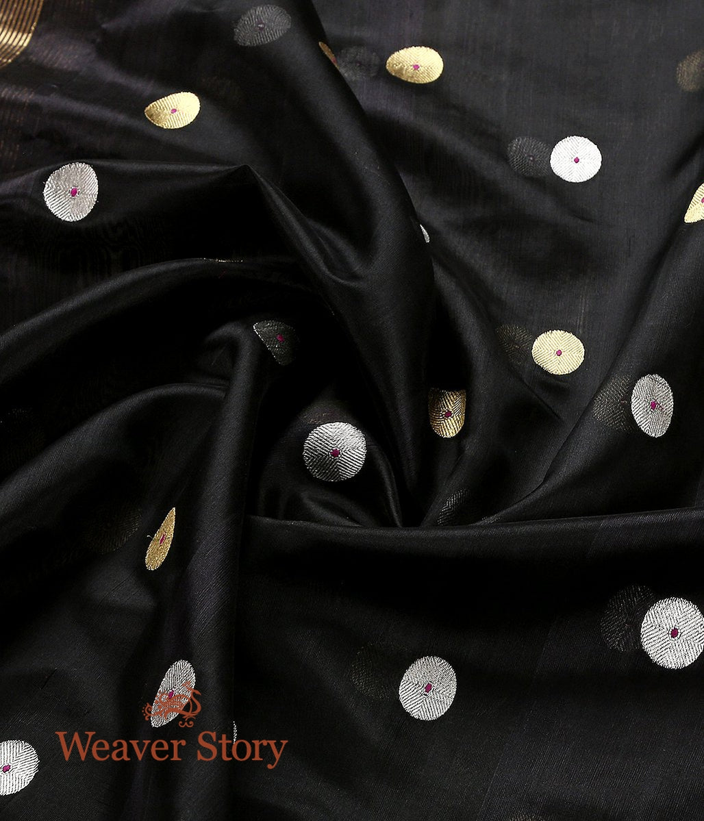 Handloom_Black_Chanderi_Silk_Dupatta,_with_Asharfi_Booti_WeaverStory_05