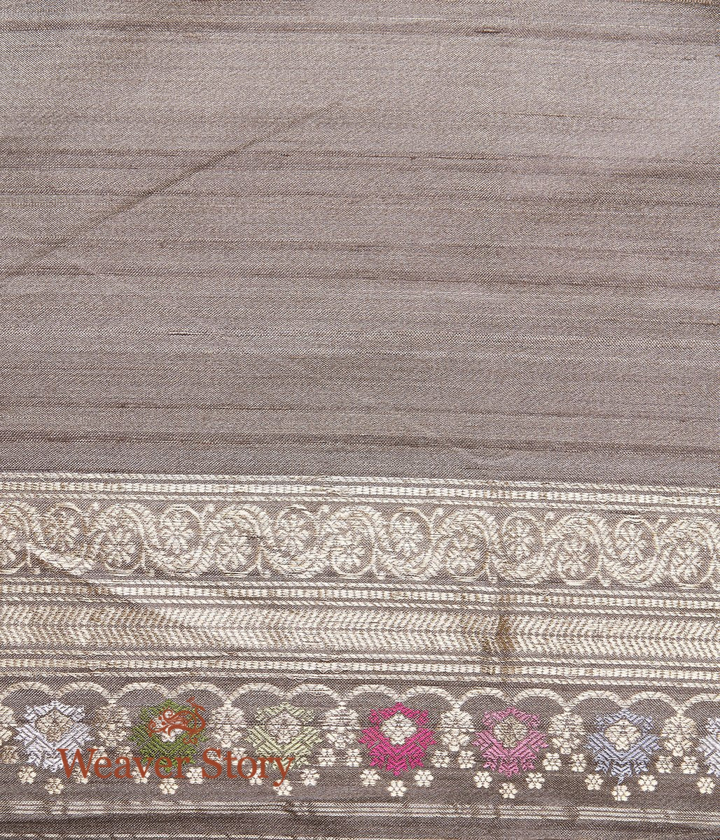Handwoven_Grey_Tusser_Saree_with_Kadhwa_Meenakari_Border_WeaverStory_05