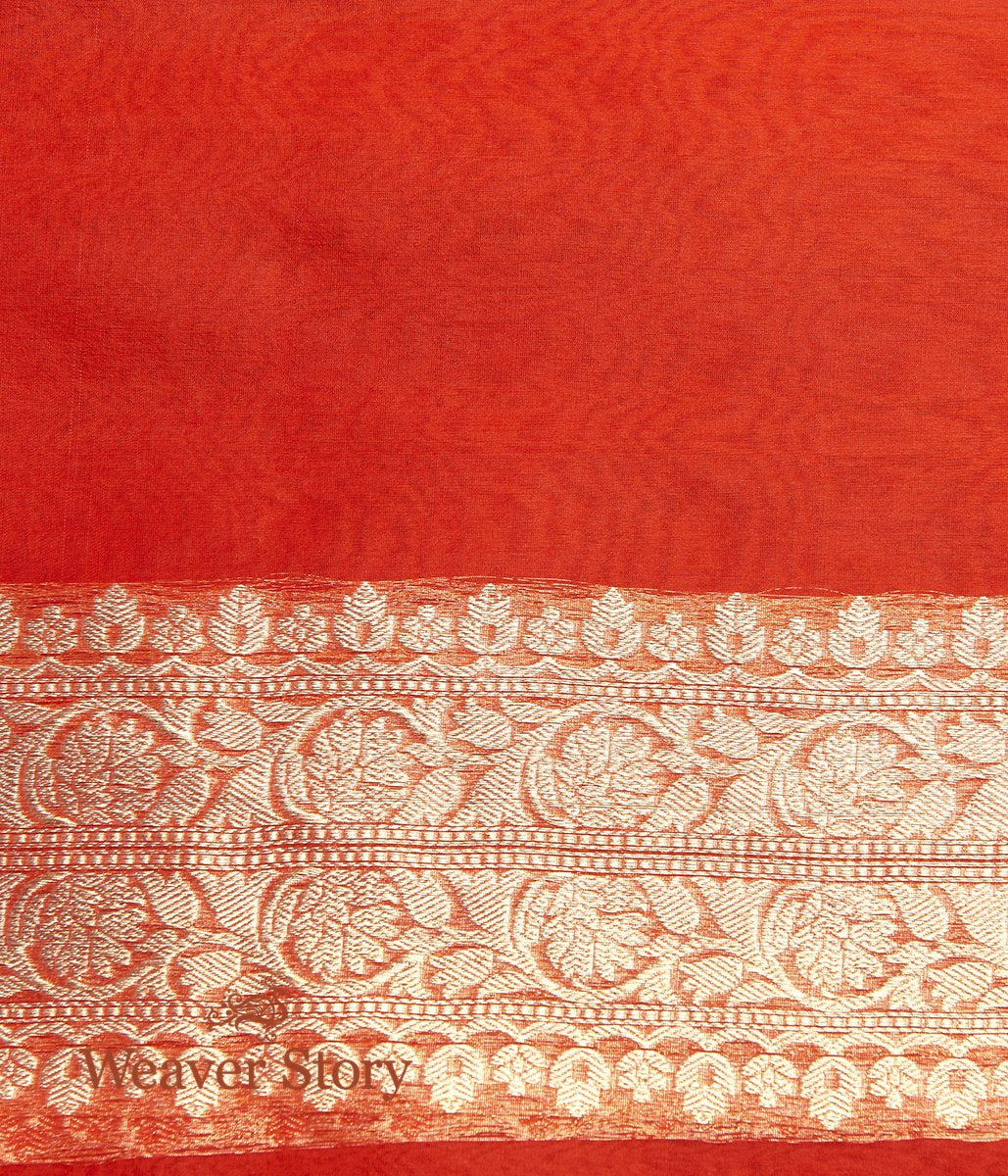 Handwoven_Red_Kora_Silk_Banarasi_Saree_WeaverStory_05