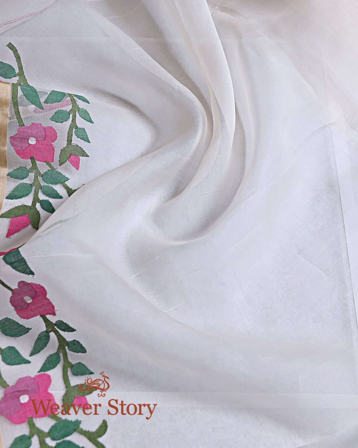 Handwoven_White_All_Over_Green_and_Pink_Jaal_Dhakai_Jamdani_Saree_WeaverStory_05