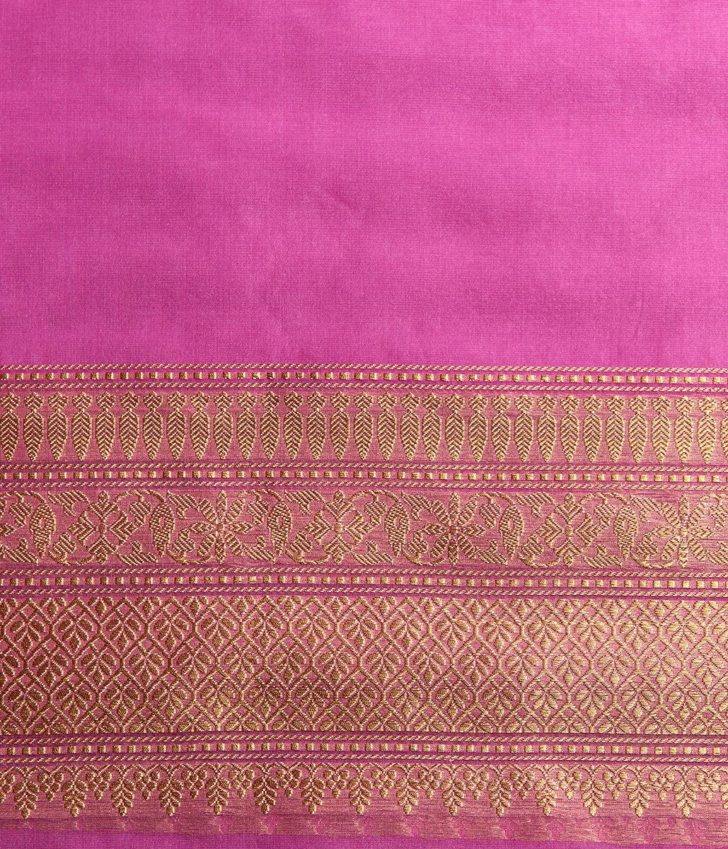 Handwoven_Lavender_Kora_Saree_With_Pink_Kadhiyal_Border_WeaverStory_05