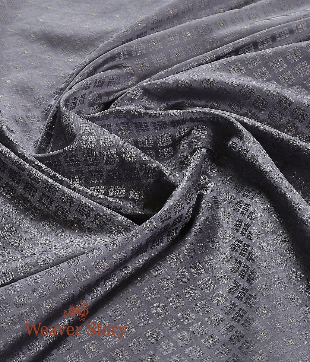 Handloom_Tanchoi_Zari_Booti_Fabric_WeaverStory_05