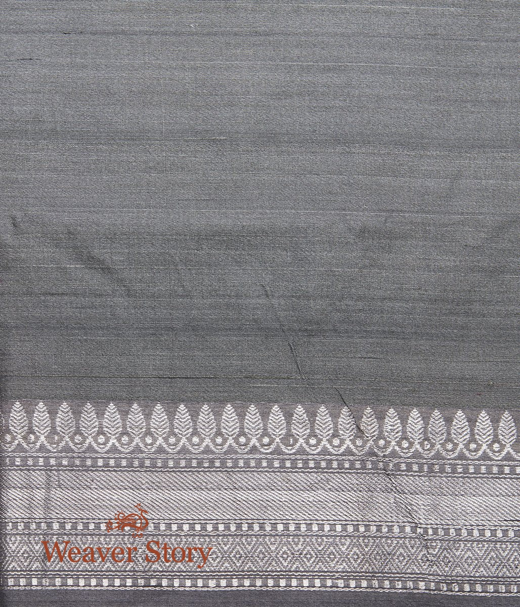 Handloom_Grey_Tusser_Patola_Saree_with_Kadhwa_Border_WeaverStory_05