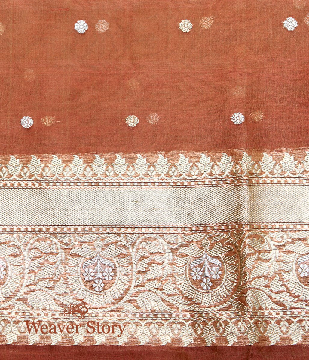 Handwoven_Rust_and_Green_Dahlia_Motif_Kora_Saree_WeaverStory_05