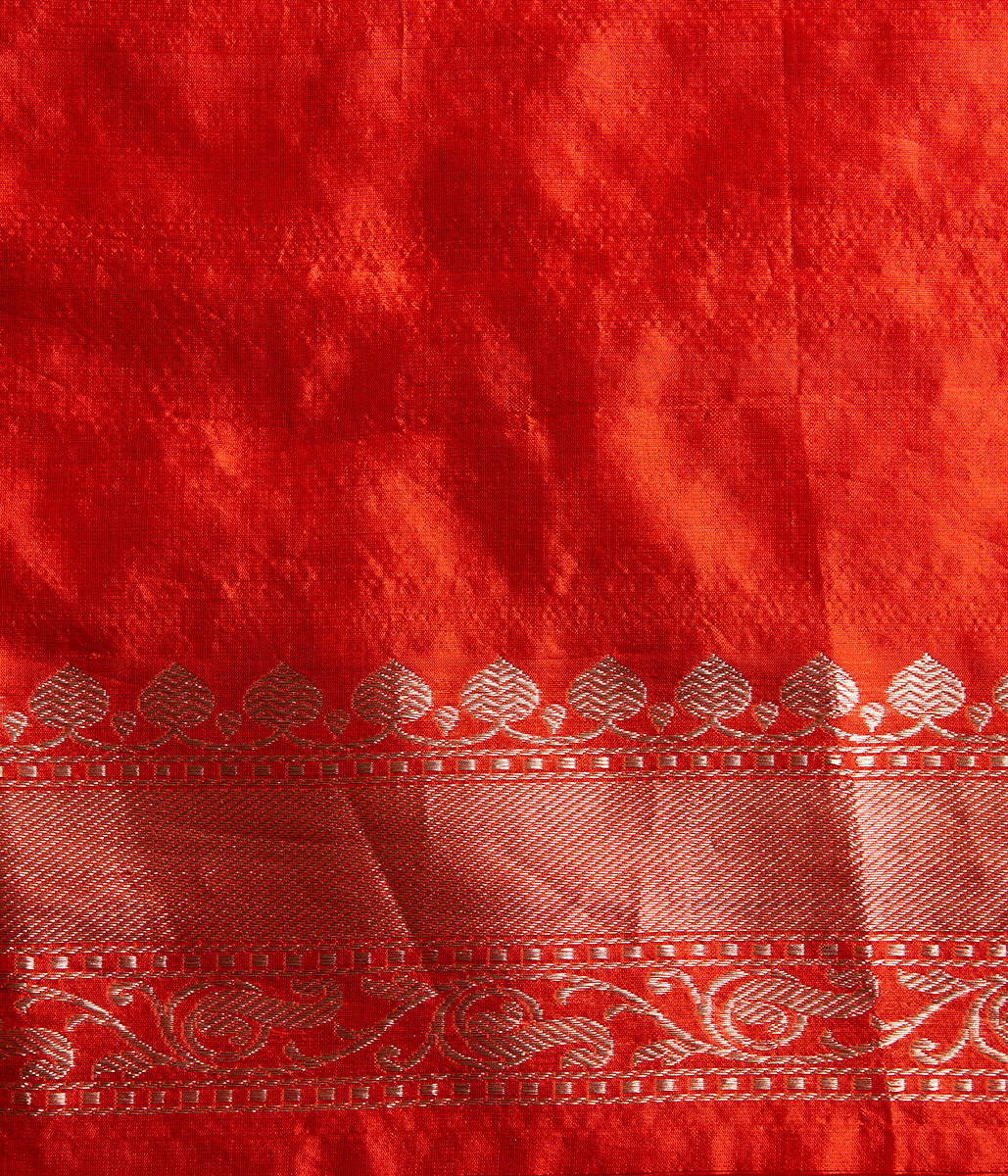 Handloom_Peach_Kadhwa_Kora_Saree_with_Red_Border_Palu_WeaverStory_05