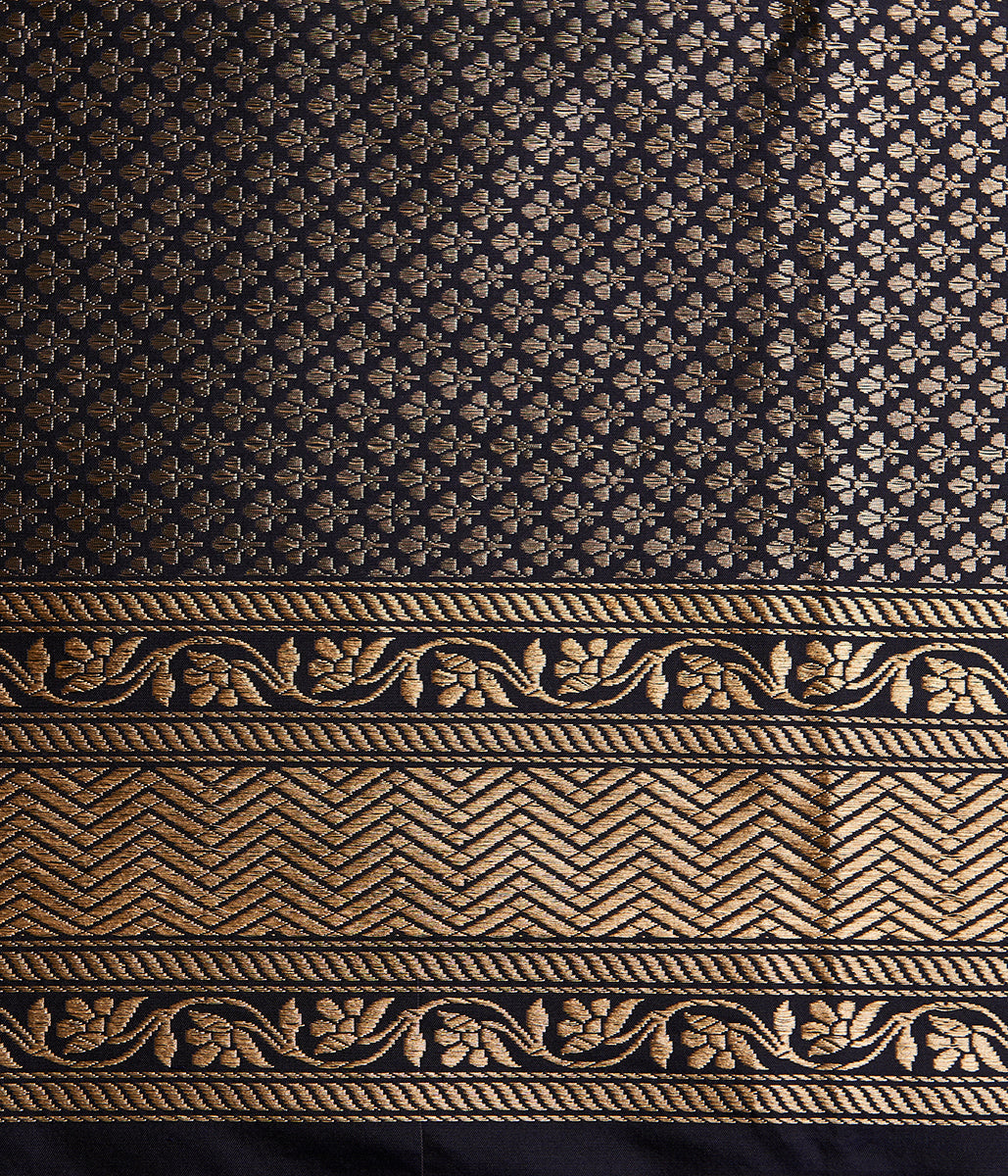 Handwoven_Navy_Blue_Kadhwa_Jangla_Saree_WeaverStory_05