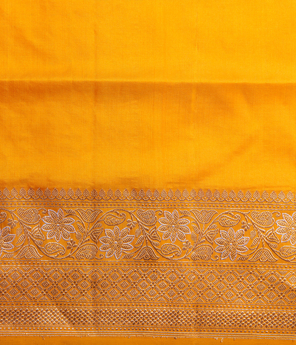 Handloom_Mango_Yellow_Kadhwa_Jangla_WeaverStory_05