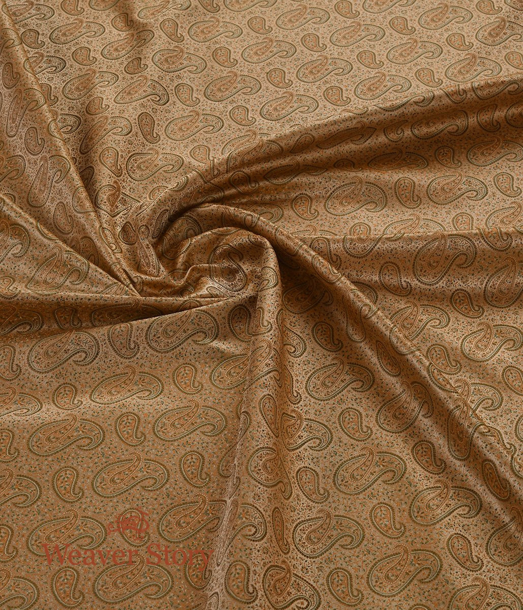 Handloom_Gold_Jamawar_Fabric_with_Paisleys_WeaverStory_05
