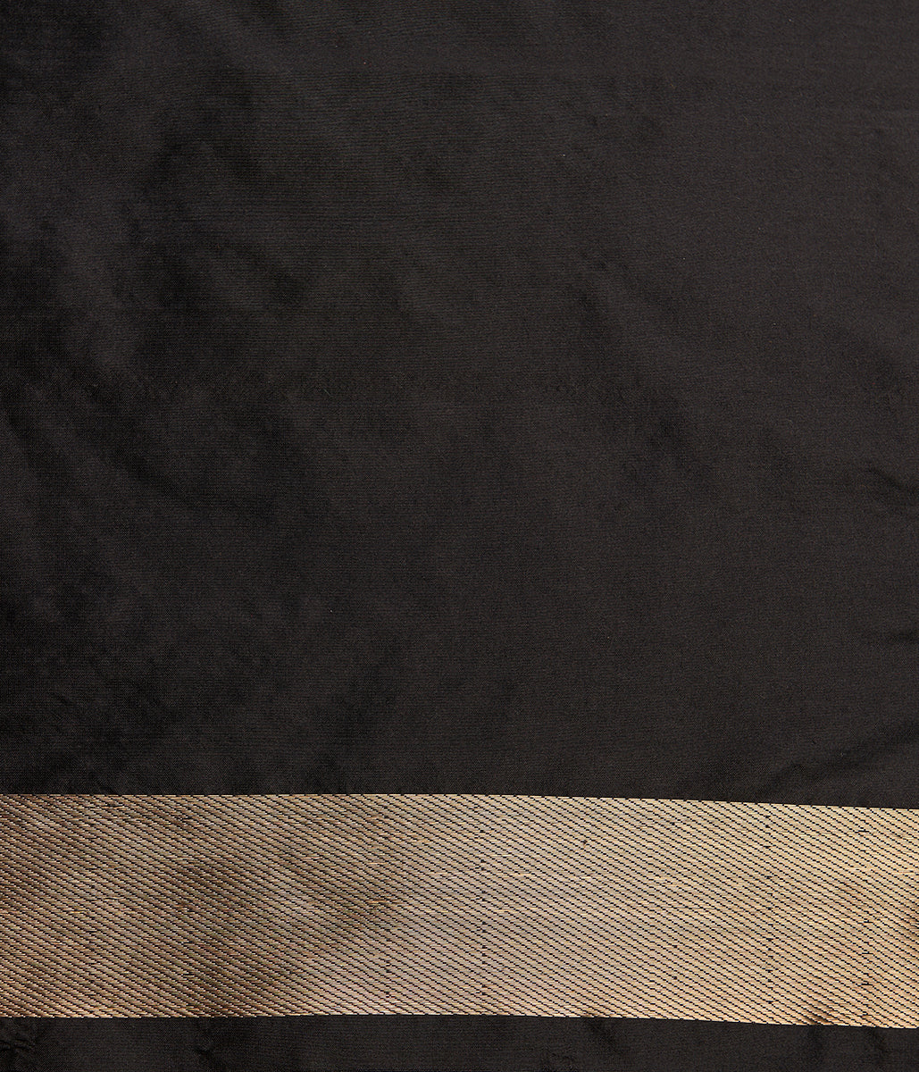 Handloom_Black_Kimkhab_Shikargah_Banarasi_Saree_WeaverStory_05