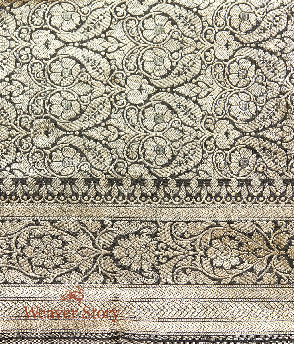 Handwoven_Black_Banarasi_Cutwork_Booti_Saree_WeaverStory_05