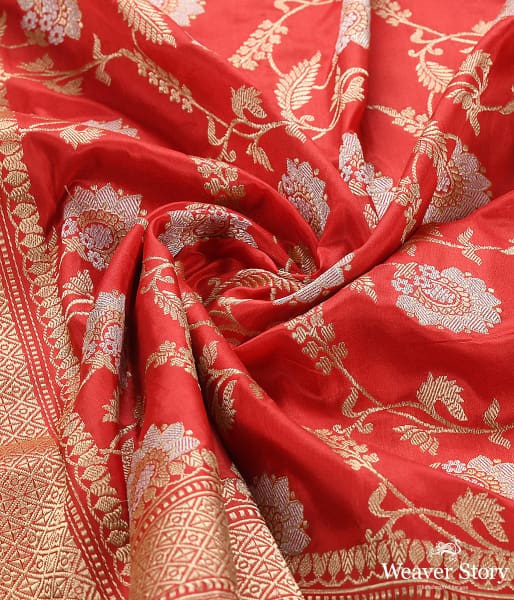 Handwoven_Red_Kadhwa_Jangla_Dupatta_WeaverStory_05