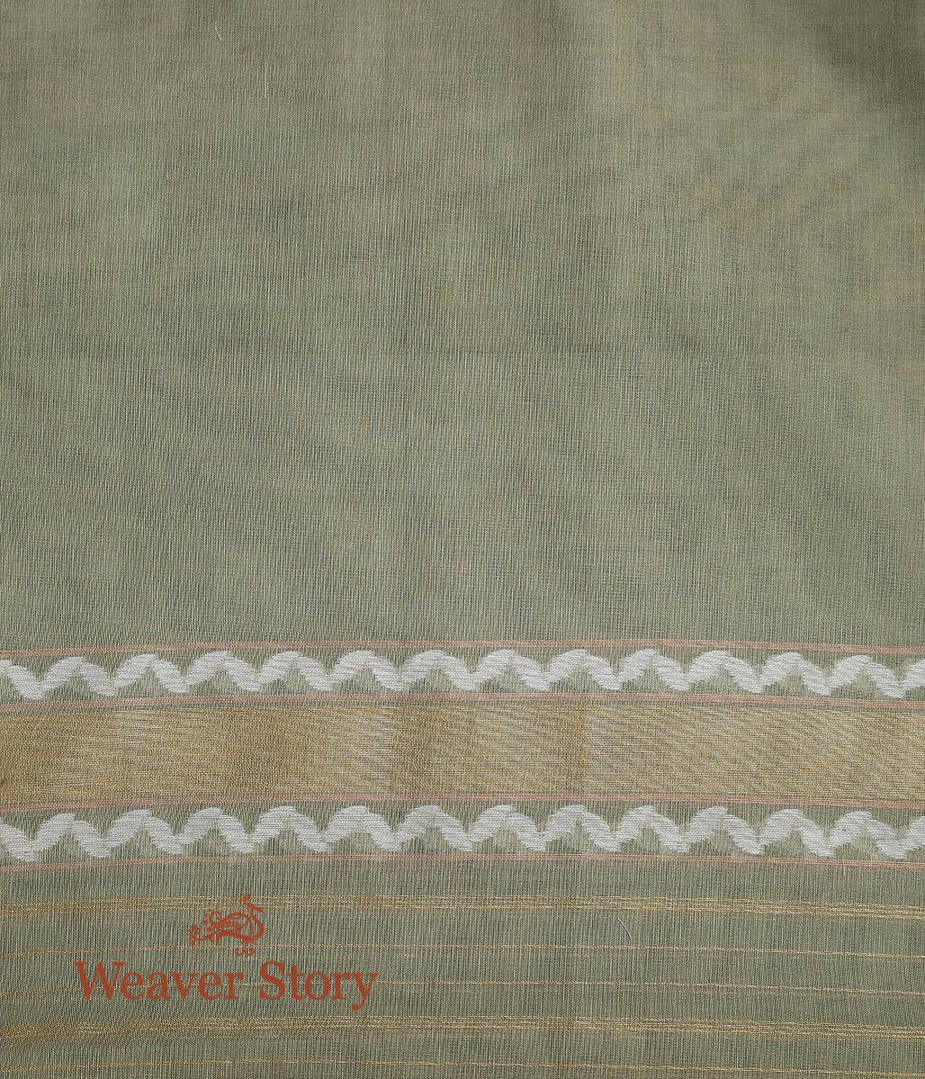 Handwoven_Pista_Green_Cotton_Jamdani_Saree_WeaverStory_05