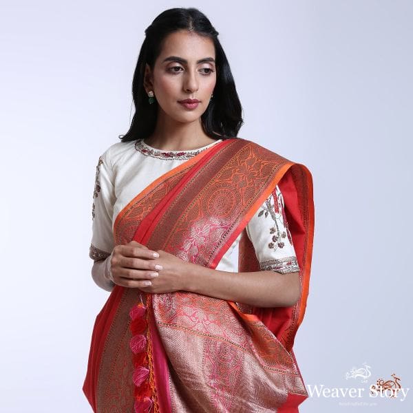 Handwoven_Banarasi_cotton_saree_with_antique_zari_weave_WeaverStory_01