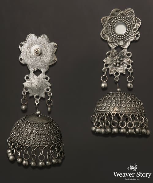 Faakhira_Handcrafted_Jhumkis_In_Oxidised_Pure_Silver_WeaverStory_03
