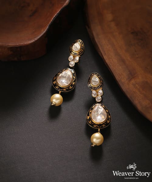 Malaki_Handcrafted_Pure_Silver_Earrings_With_kundan_And_Pearls_WeaverStory_01