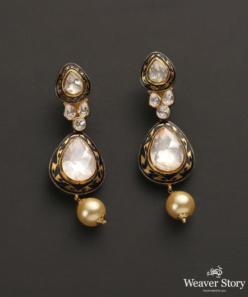 Malaki_Handcrafted_Pure_Silver_Earrings_With_kundan_And_Pearls_WeaverStory_02