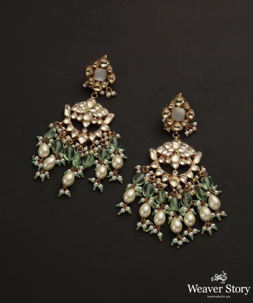 Farida_Handcrafted_Pure_Silver_Earrings_With_kundan_And_Pearls_WeaverStory_02