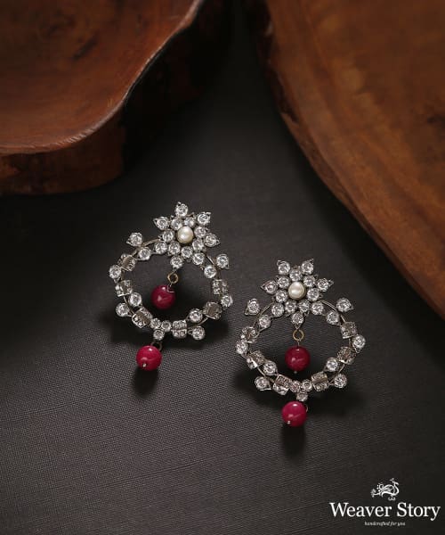 Neziha_Handcrafted_Pure_Silver_Earrings_With_kundan_And_Beads_WeaverStory_01