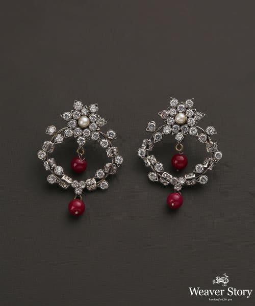 Neziha_Handcrafted_Pure_Silver_Earrings_With_kundan_And_Beads_WeaverStory_02