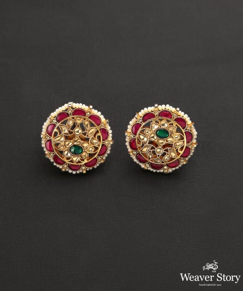Makiyah_Handcrafted_Studs_in_Pure_Silver_With_Emeralds_And_Beads_WeaverStory_02