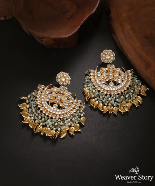 Abeerah_Handcrafted_Pure_Silver_Earrings_With_kundan_And_Pearls_WeaverStory_01