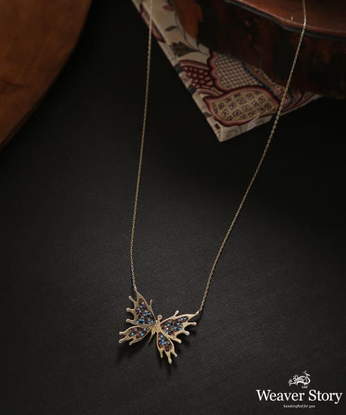 Rahita_Pendant_Necklace_Handcrafted_In_Pure_Silver_With_Butterfly_Motif_WeaverStory_01