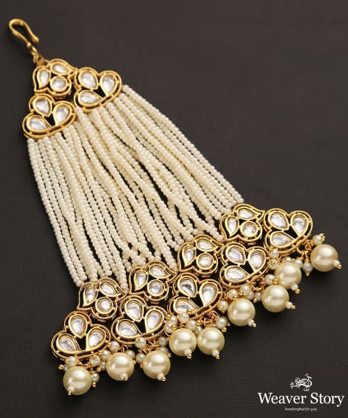 Nadine_Earrings_With_Kundan_And_Pearls_Handcrafted_in_Pure_Silver
_WeaverStory_03