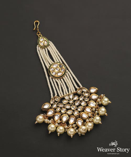 Alya_Earrings_With_Kundan_And_Pearls_Handcrafted_in_Pure_Silver
_WeaverStory_02