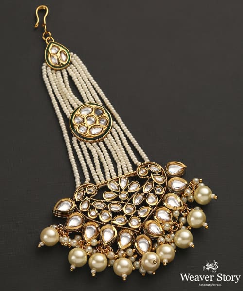 Alya_Earrings_With_Kundan_And_Pearls_Handcrafted_in_Pure_Silver
_WeaverStory_03