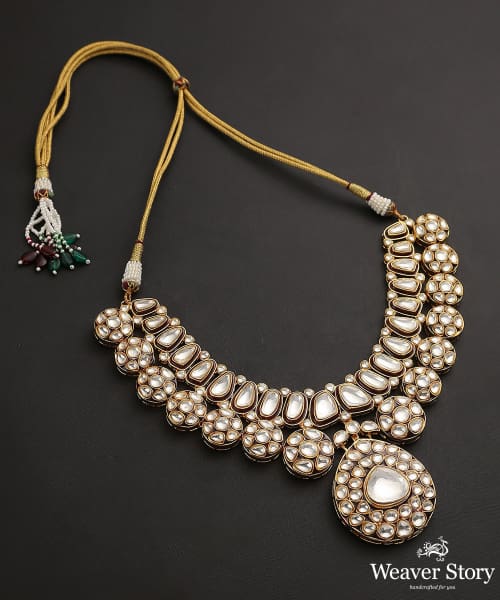 Abeerah_Necklace_Set_With_kundan_Handcrafted_In_Pure_Silver_WeaverStory_03