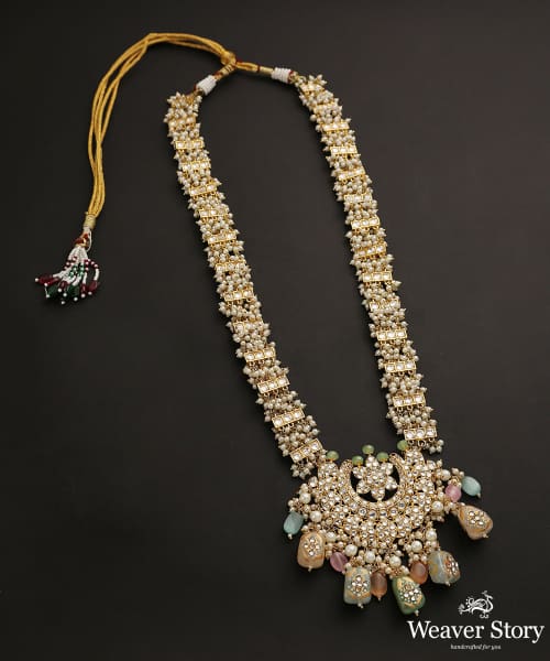 Jamila_Handcrafted_Pure_Silver_Necklace_Set_With_kundan_And_Pearls_WeaverStory_03