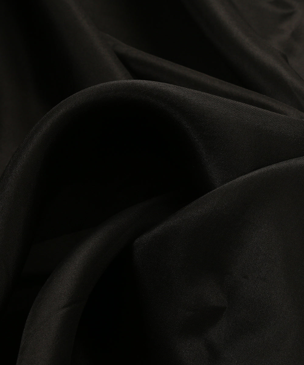 Black_Handloom_Pure_Organza_Dupatta_With_Hand_Embroidered_Zardozi_Scalloped_Border_WeaverStory_05