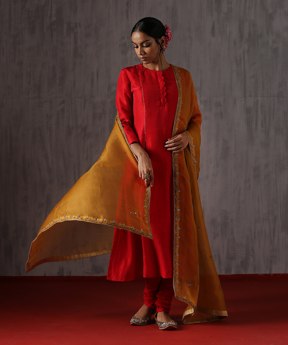Handloom_Ochre_Yellow_Pure_Organza_Dupatta_With_Hand_Embroidered_Zardozi_Border_WeaverStory_02