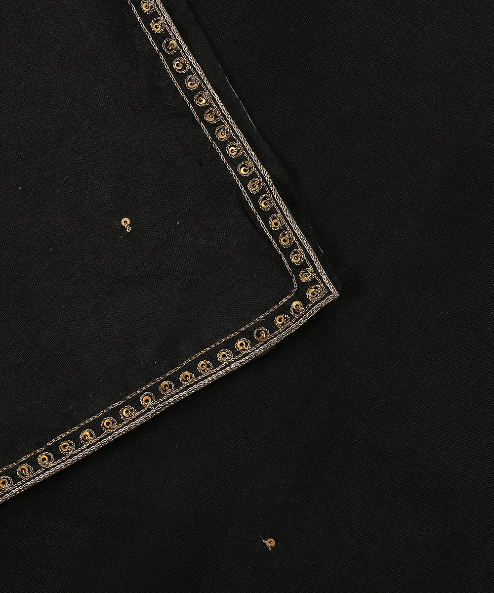 Black_Handloom_Pure_Organza_Dupatta_With_Hand_Embroidered_Aari_And_Sequins_Work_WeaverStory_04