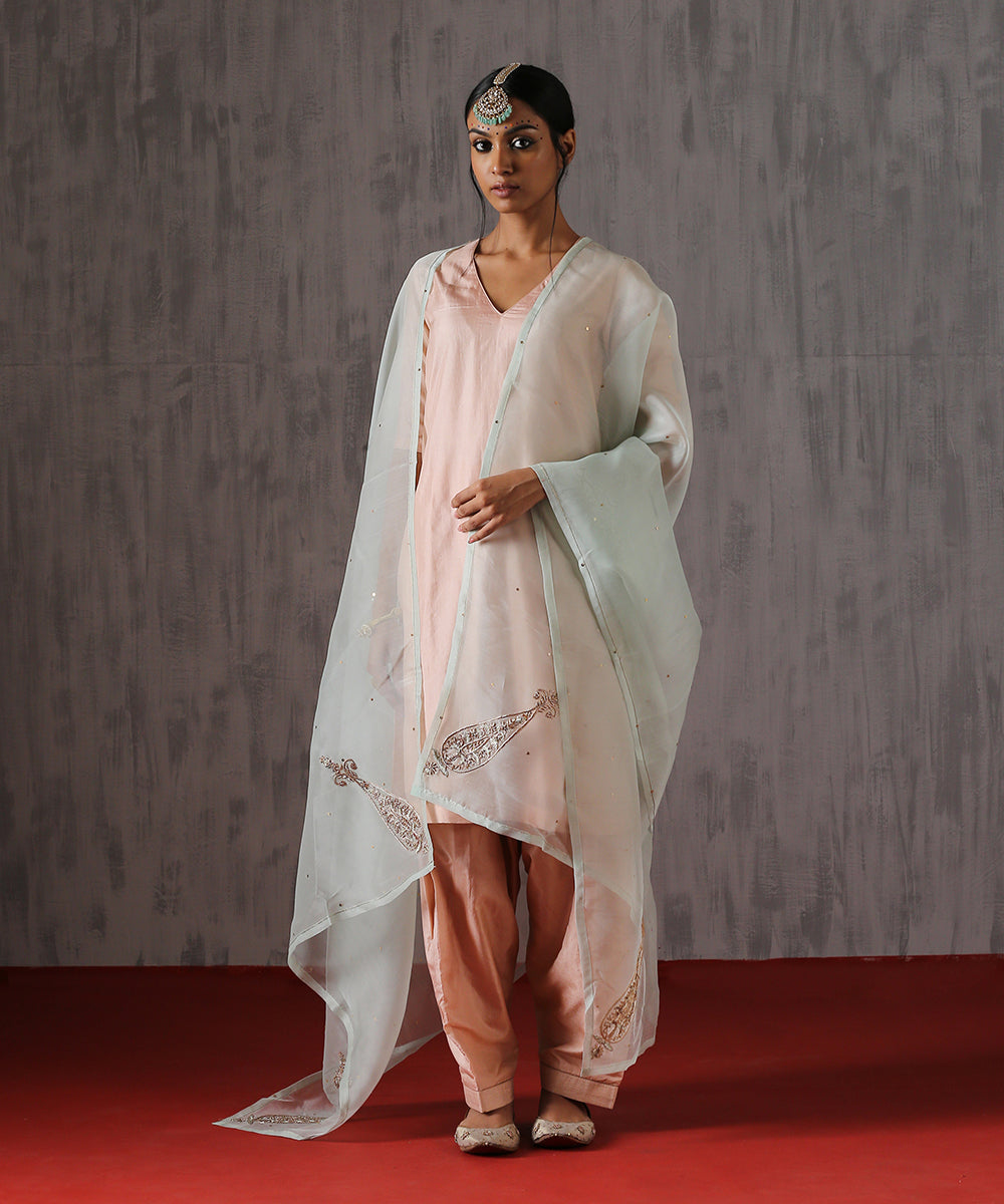 Mint_Green_Organza_Dupatta_With_Hand_Embroidered_Zari_Motif_On_Four_Corners_WeaverStory_02