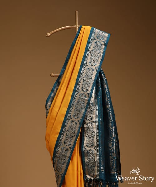 Mustard_And_Teal_Pure_Mulberry_Silk_Saree_With_Gold_Zari_WeaverStory_02