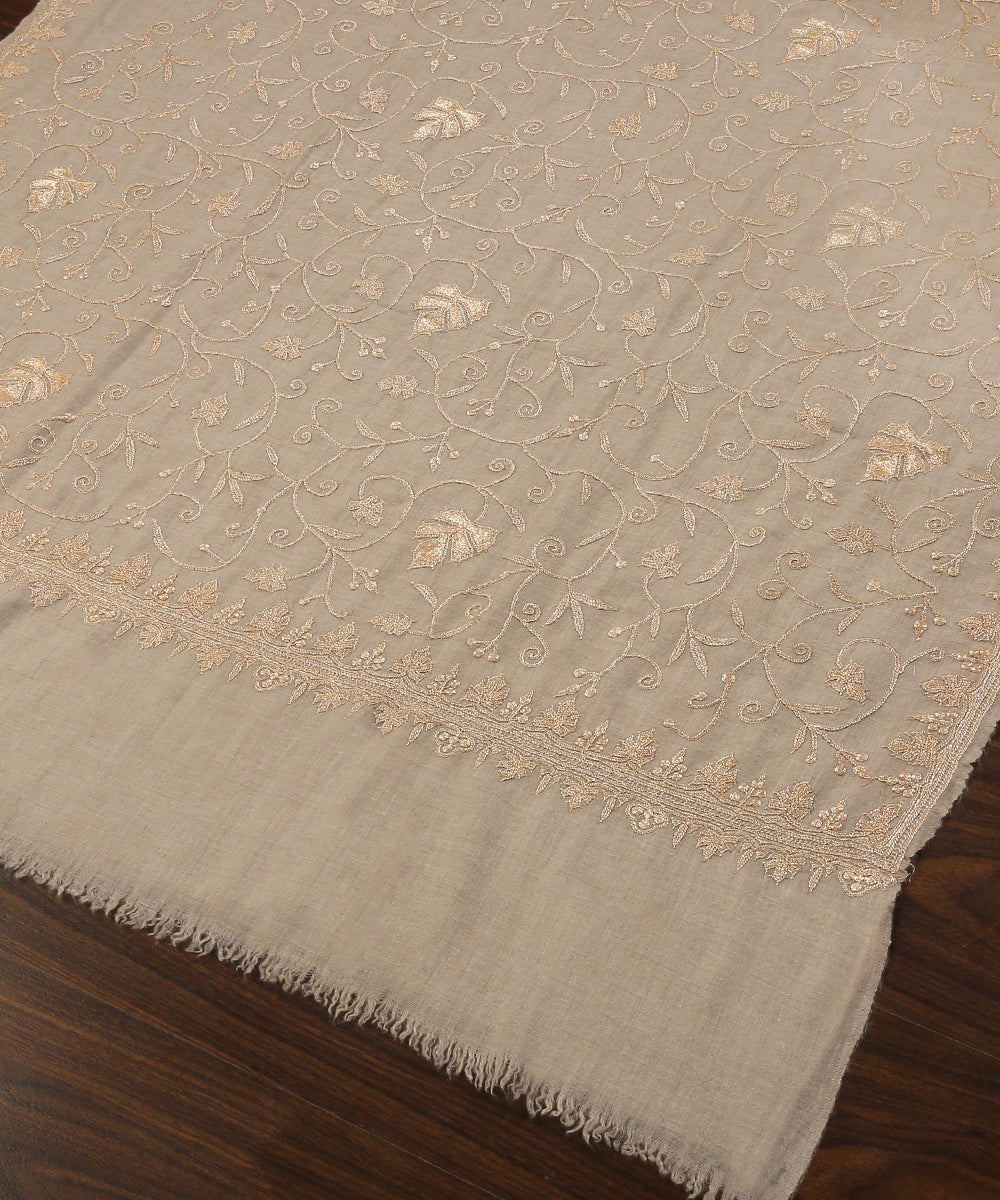 Handwoven_Toosh_Color_Tilla_Jamawar_Pure_Pashmina_Shawl_With_Chinaar_Leaves_WeaverStory_04