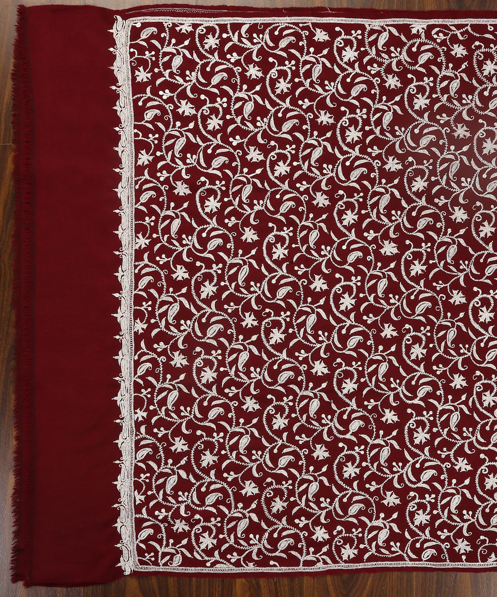 Maroon_Handwoven_Pure_Pashmina_Jamawar_Shawl_With_Chinaar_Leaves_And_Silver_Tilla_Work_WeaverStory_03