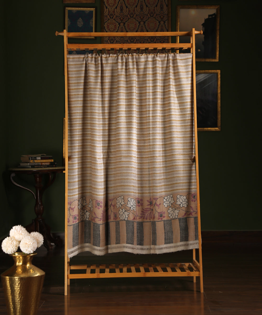 Beige_Handwoven_Striped_Pure_Pashmina_Shawl_With_Kani_Weave_And_Striped_Palla_WeaverStory_01