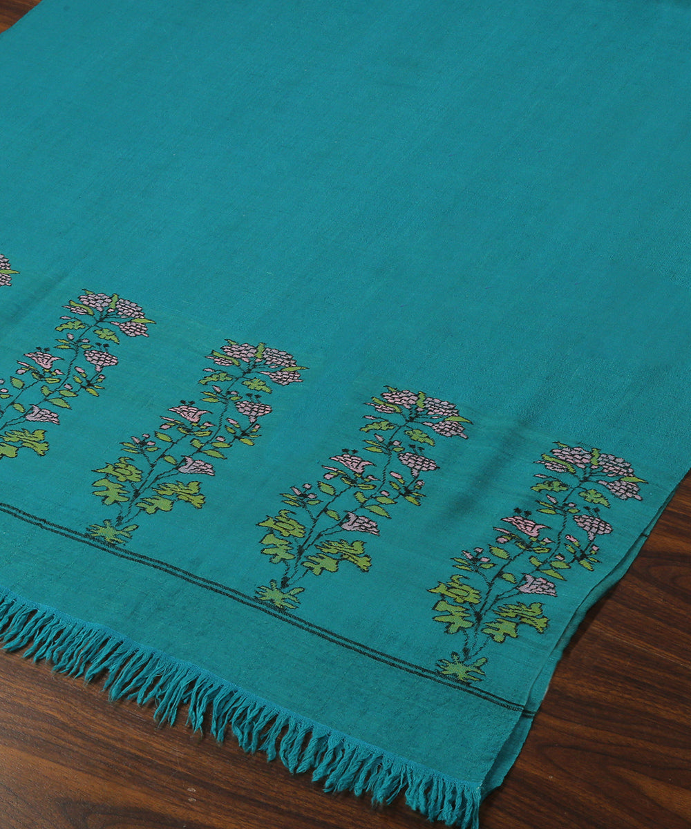 Turquoise_Handwoven_Pure_Pashmina_Shawl_With_Kani_Weave_And_Mughal_Motifs_On_Palla_WeaverStory_03