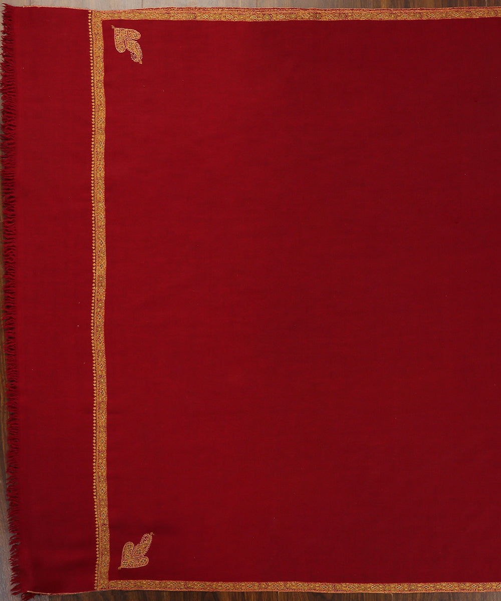 Handwoven_Maroon_Pure_Pashmina_Shawl_With_Fine_Sozni_Kari_Border_And_Paisley_Motif_WeaverStory_03