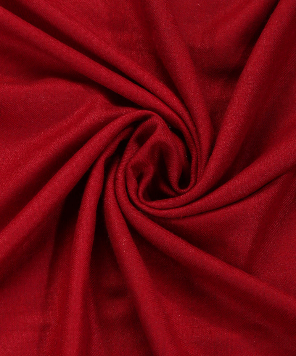 Handwoven_Maroon_Pure_Pashmina_Shawl_With_Fine_Sozni_Kari_Border_And_Paisley_Motif_WeaverStory_06