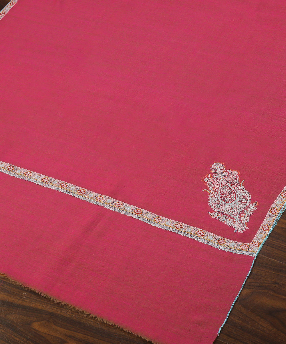Handwoven_Pink_And_Rust_Reversible_Pure_Pashmina_Shawl_With_Sozni_Kari_Border_WeaverStory_04