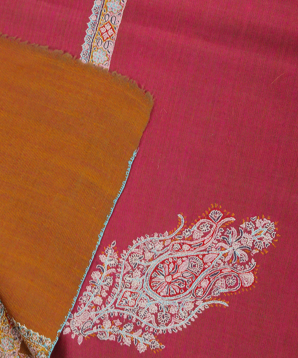 Handwoven_Pink_And_Rust_Reversible_Pure_Pashmina_Shawl_With_Sozni_Kari_Border_WeaverStory_05