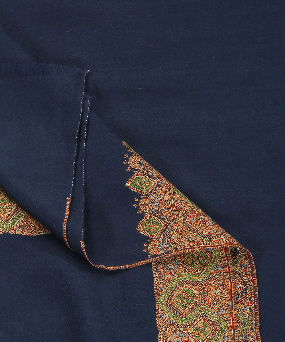 Handwoven_Blue_Pure_Pashmina_Shawl_With_Sozni_Kari_Border_WeaverStory_05
