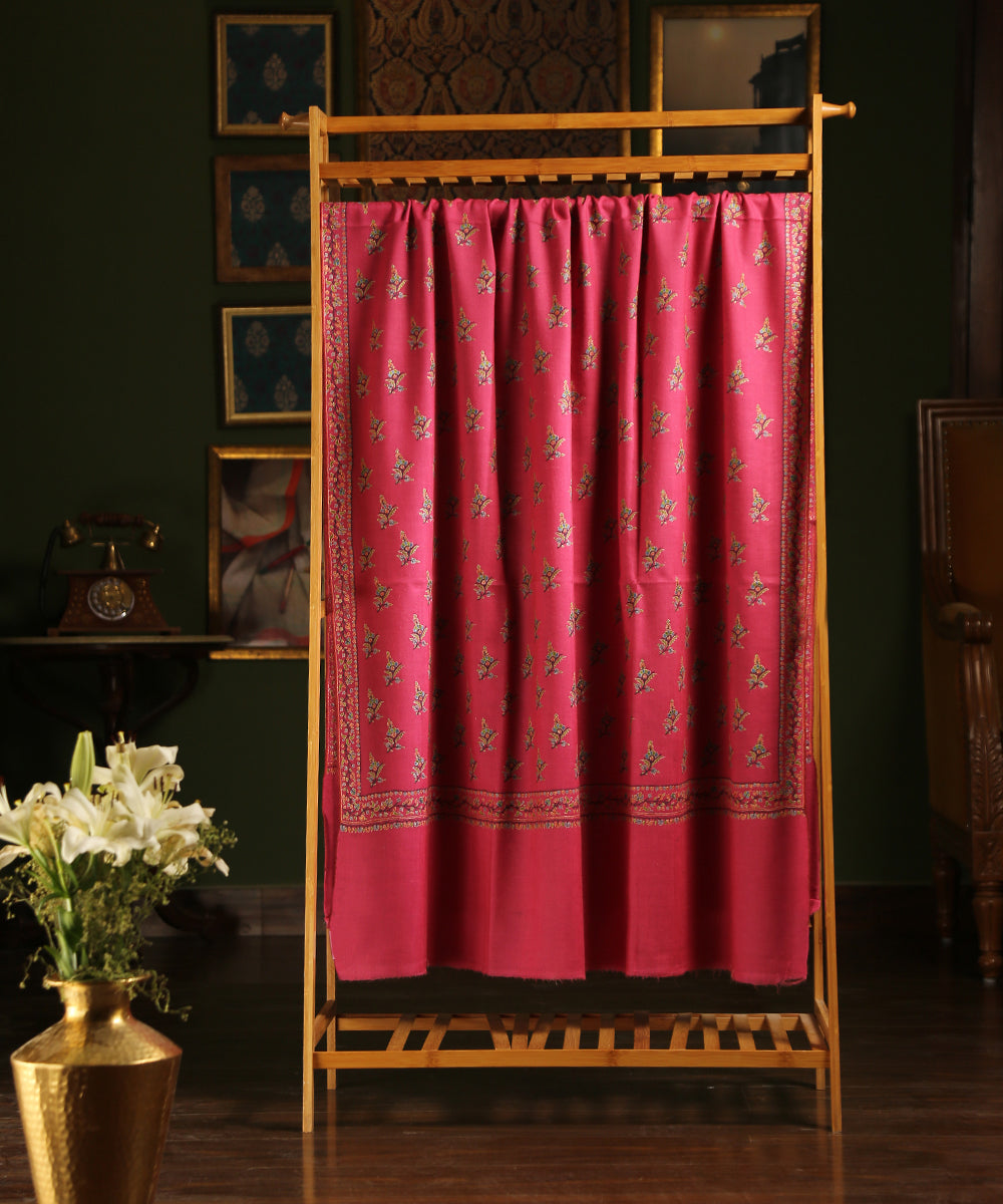 Pink_Handwoven_Pure_Pashmina_Shawl_With_Sozni_Kari_Booti_WeaverStory_02