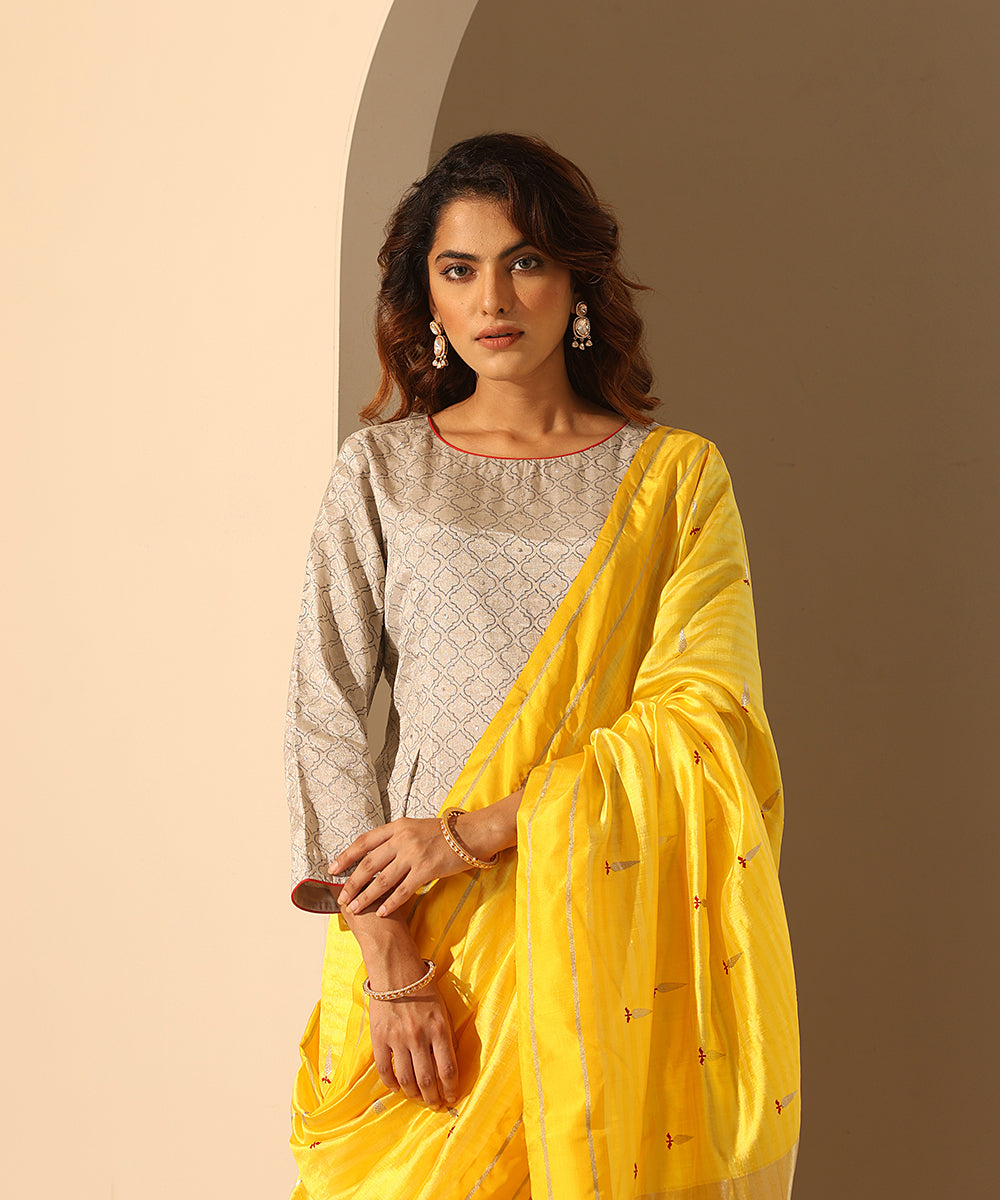 Silver_Block_Printed_Tissue_Blouse_With_Hand_Tucked_Sequin_WeaverStory_01