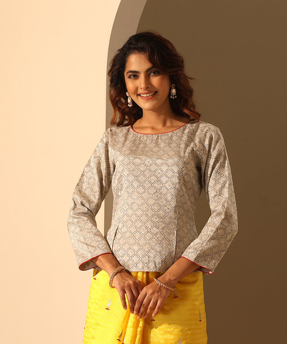 Silver_Block_Printed_Tissue_Blouse_With_Hand_Tucked_Sequin_WeaverStory_02