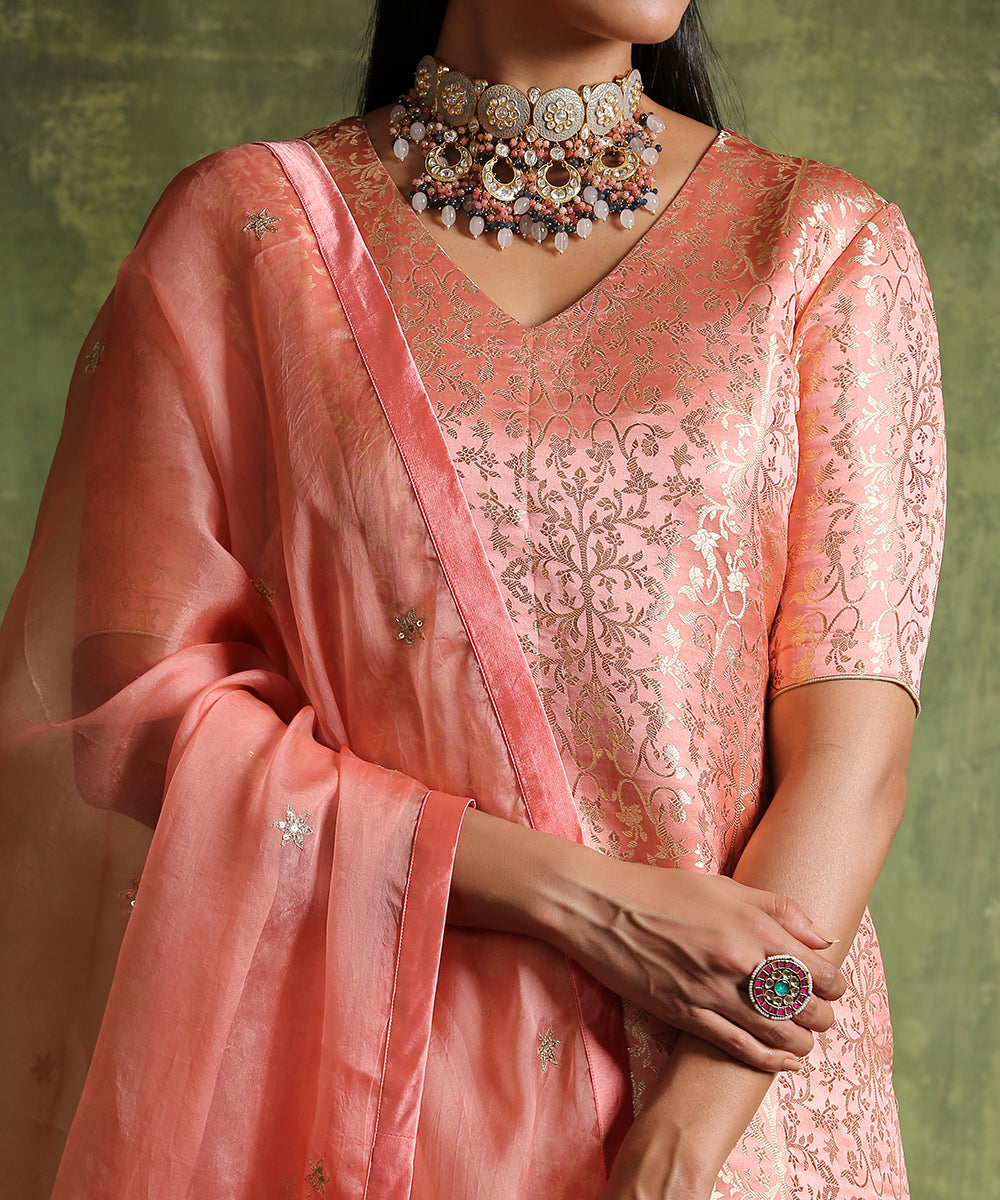 Peach_Handloom_Pure_Katan_Silk_Banarasi_Brocade_Kurta_With_Raw_Silk_Pants_And_Organza_Dupatta__WeaverStory_06