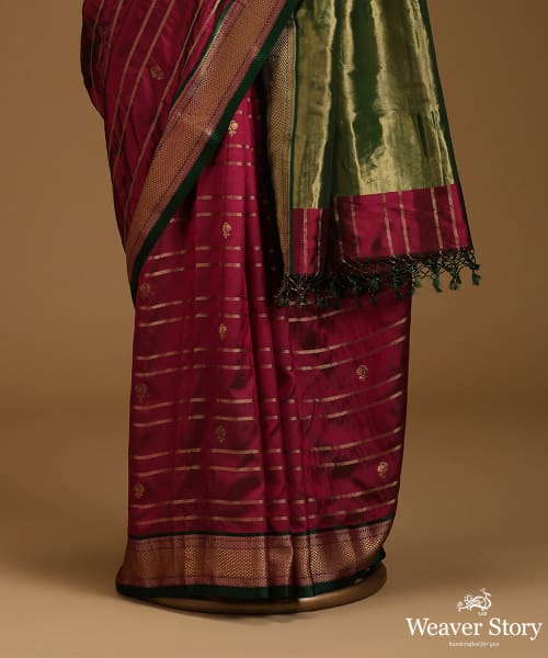 Emerald_Green_And_Pink_Dual_Tone_Twill_Weave_Pure_Mulberry_Silk_Saree_With_Horizontal_Zari_Lines_And_Gold_Zari_Booti_WeaverStory_03